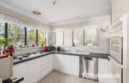 Peppermint Grove Beach House | Pet-Friendly Beachfront Penthouse at Peppy Beach Retreats