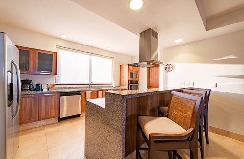 Santa Maria Huatulco Condo | Beachfront Penthouse with Ocean View & Spa Amenities