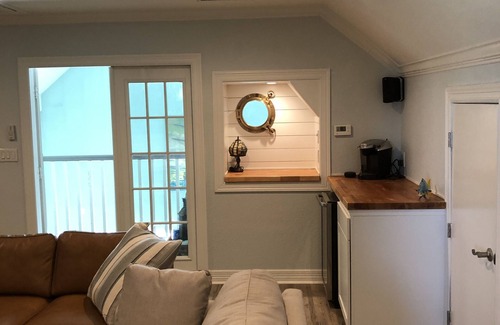 Surfside Beach House | Beachfront Retreat - Pirate's Treasure with Ocean View