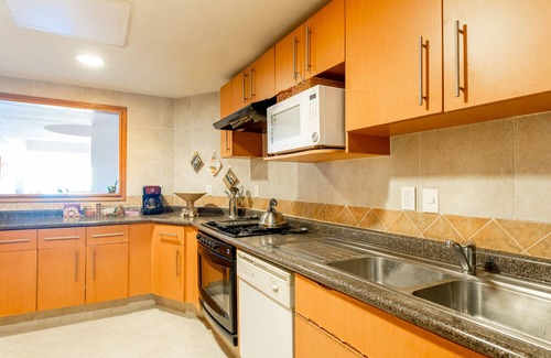 Ixtapa House | Family-Friendly Beachfront Residence with Ocean View & Pool