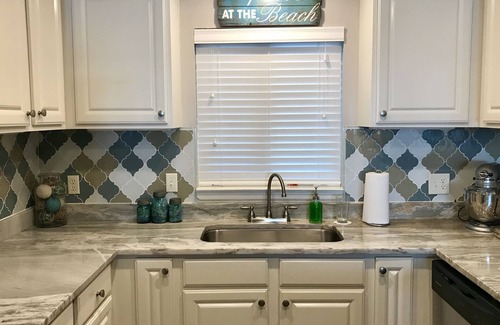 Ono Island Condo | Beachfront Retreat on Perdido Key: Pools, Hot Tub & Gym