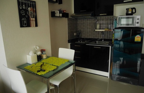 Chakphong Condo | Beachfront Retreat with Rooftop Saltwater Pool & Ocean Views