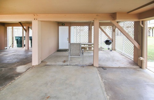 Spanish Grant Cottage | Seaside Bliss at Beachfront Seashell - Rated 9.6/10!