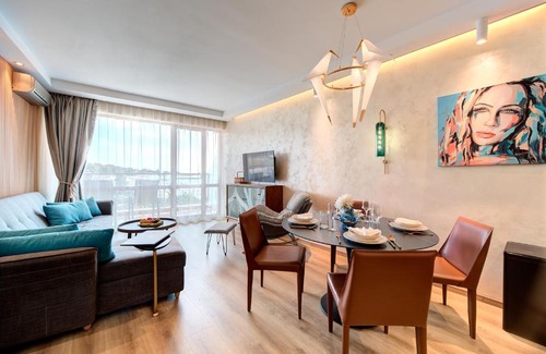 Sunny Beach Apartment | Beachfront Smart Homes by Marty's: 4-Star Family Retreat