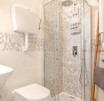 Chioggia Apartment | Beachfront Studio with Pool & Parking, Steps from the Sea