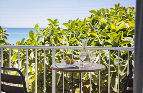 Mousata Apartment | Beachfront Suite No 3 with Breakfast and Kitchen Access