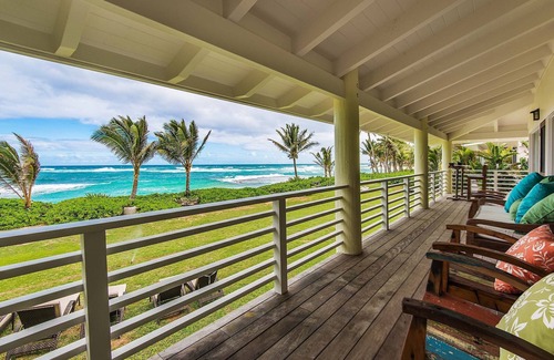 Hanalei House | Oceanfront Tropical Paradise with Pool and Spa Amenities