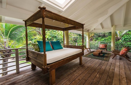 Hanalei House | Oceanfront Tropical Paradise with Pool and Spa Amenities