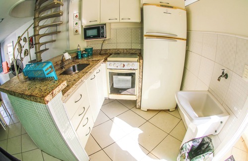Tombo Apartment | Beachfront Apartment with Ocean View & Pet-Friendly Amenities