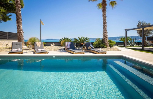 Kastel Stafilic Villa | Ocean View Beachfront Villa Tota with Private Pool