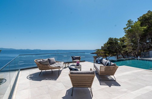 Blato Villa | Seaside Villa Aquamarin: Private Pool & Pet Friendly Stay