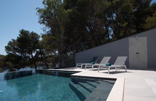 Blato Villa | Seaside Villa Aquamarin: Private Pool & Pet Friendly Stay