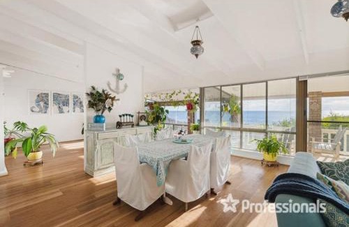 Peppermint Grove Beach House | Beachfront Villa with Pet-Friendly Perks at Peppy Retreats