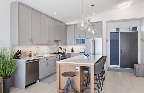 Black Creek Condo | Experience Oceanfront Comfort at The Beach House Saratoga