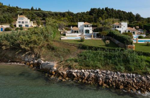 Sidari Villa | Beachfront Villa Dionysos: Private Beach & Ocean Views
