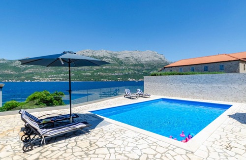 Cove Tri Zala (Zrnovo) Villa | Ocean View Villa Gabriela with Pool - Rated 10/10!