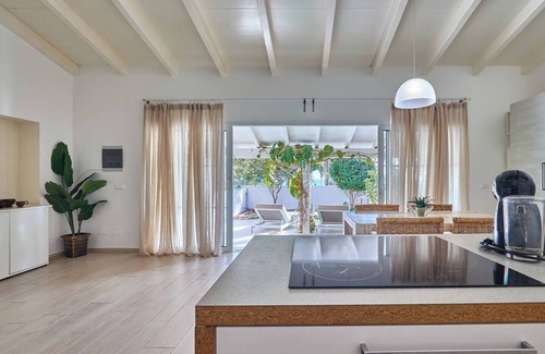 Santa Maria House | Beachfront Villa in Santa Maria