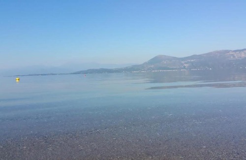 Molos-Agios Konstantinos House | Beachfront Villa Tranquility: Pet-Friendly Ocean Retreat