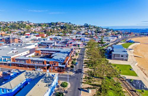 Burnie Hotel | Oceanfront Beachfront Voyager Motor Inn with Family Amenities