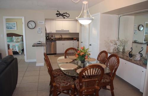 Siesta Key Condo | Beachfront Paradise with Breathtaking Gulf Views & Pool