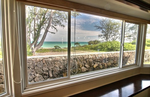 Waimanalo House | Beachfront Aloha Beach Vacations: 10/10 Guest Rated Retreat