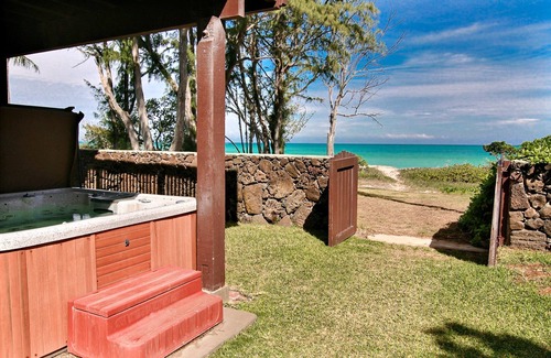 Waimanalo House | Beachfront Aloha Beach Vacations: 10/10 Guest Rated Retreat