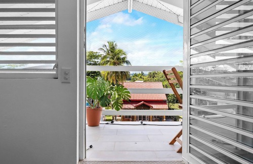 Espinar Apartment | Beachfront | With Pool | Free Parking