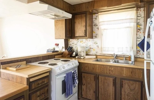 Lopez Island Cabin | Beachfront Haven on Lopez Island with Ocean Views & Breakfast