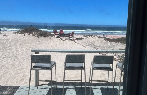 Oceano House | Beachfront Retreat with Spa & Ocean View Accommodations