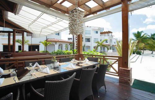 Dominicus Apartment | Beachfront Paradise with Scenic Views and Great Amenities
