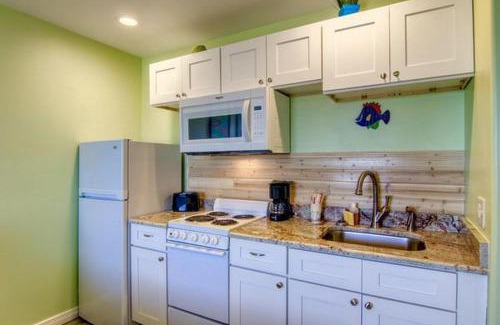 Port Aransas Apartment | Oceanfront Retreat at BeachGate CondoSuites: Pet-Friendly Escape