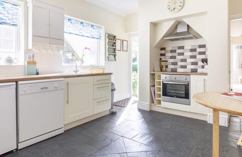 Rhosneigr Apartment | Relaxing Beach Getaway: Pet Friendly with Hot Tub in Rhosneigr