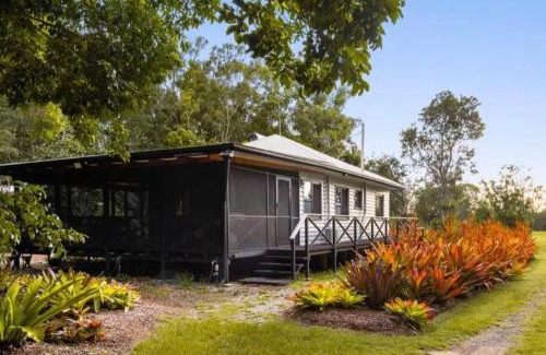 Beachmere House | Beachmere Escape: Guest Rated 10/10 with Breakfast Included