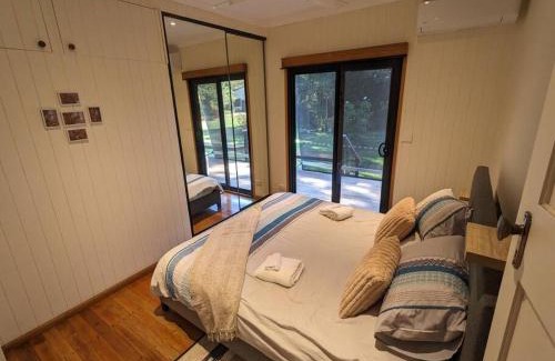Beachmere House | Beachmere Escape: Guest Rated 10/10 with Breakfast Included