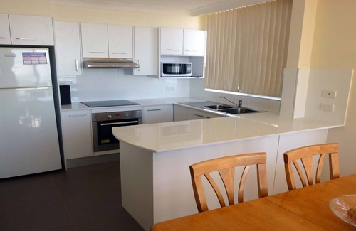 Forster Apartment | Beachpoint 403: Ocean View with Pool & Family Amenities