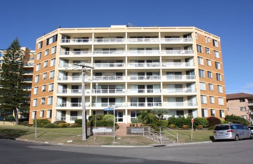 Forster Apartment | Beachpoint 403: Ocean View with Pool & Family Amenities