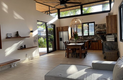 Playa Guiones Villa | Oceanfront Beachside Villa with Private Pool & 10/10 Rating