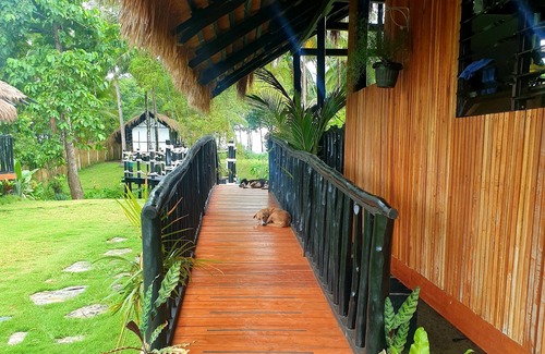 Mimaropa Cabin | Beachside 1: Pet Friendly with Complimentary Breakfast