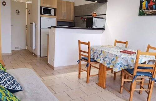 Marseillan Plage Apartment | Cozy Apartment Marseillan-Plage with Oceanfront Views