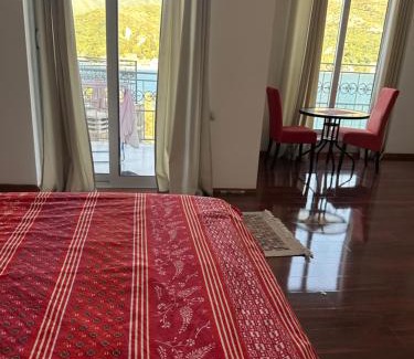 Lepetane Apartment | Beachside Apartment