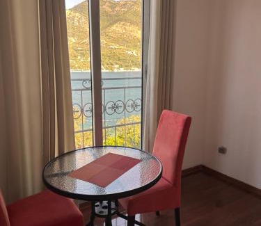 Lepetane Apartment | Beachside Apartment
