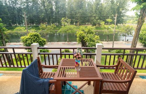 Nai Harn Apartment | Oceanfront 2BR Beachside Apt Near Nai Harn Beach