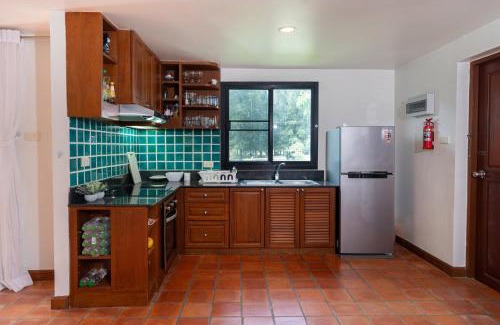 Nai Harn Apartment | Oceanfront 2BR Beachside Apt Near Nai Harn Beach