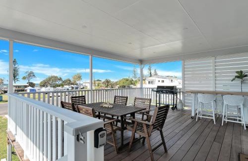 Brooms Head Apartment | Relaxing Oceanfront Stay at Beachside at Brooms