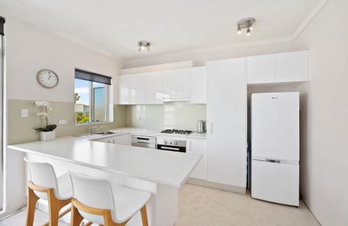 Freshwater Apartment | Beachside Escape: Family and Pet Friendly Retreat