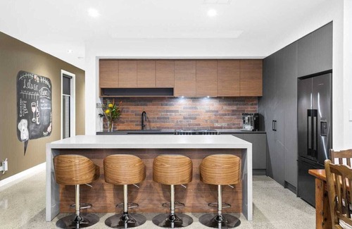Semaphore Park House | Tranquil Beachside Retreat in Semaphore South for Families