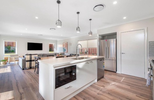 Lake Cathie House | Beachside Bliss: Family-Friendly Getaway by the Sea