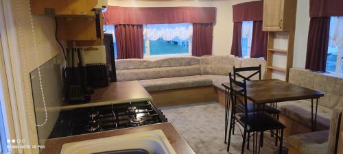 Skegness Other | Beachside Family Retreat with Ocean Views & Free WiFi