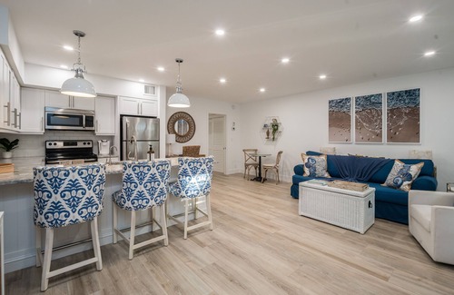 Delray Beach Condo | Beachside Retreat with Ocean Views and Pool Access