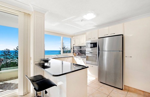 Burleigh Heads Apartment | Beachside Getaway: Exceptional Oceanfront Comfort Awaits